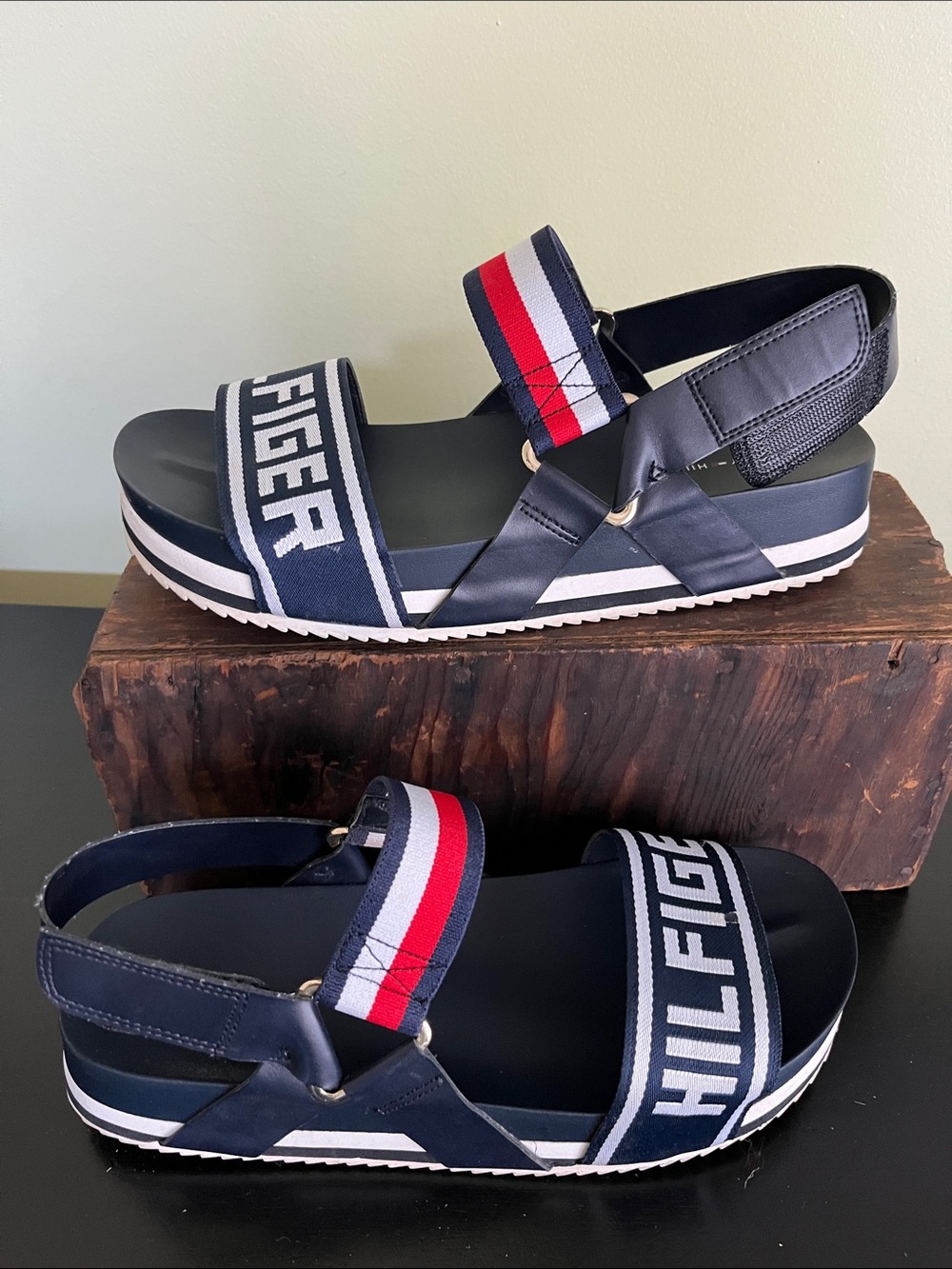 Tommy Hilfiger Bekett women's athletic platform sandals